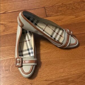 Burberry tan flats, size 37.5